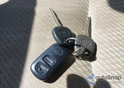 2004 Toyota Highlander V6 z USA, uszkodzony, nr VIN JTEEP21AX40038633